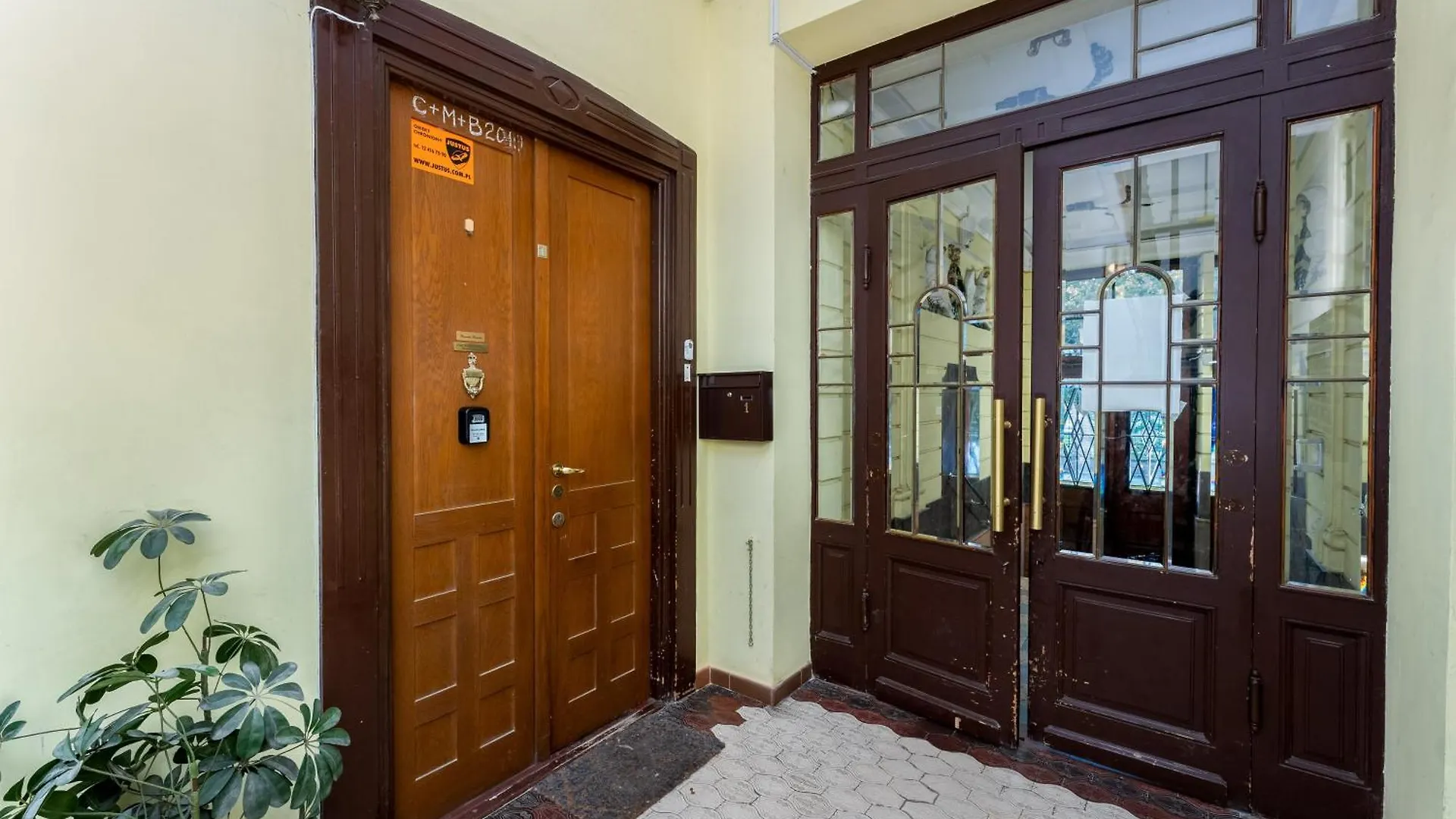 Park Strzelecki Spacious Apartment Krakow Poland
