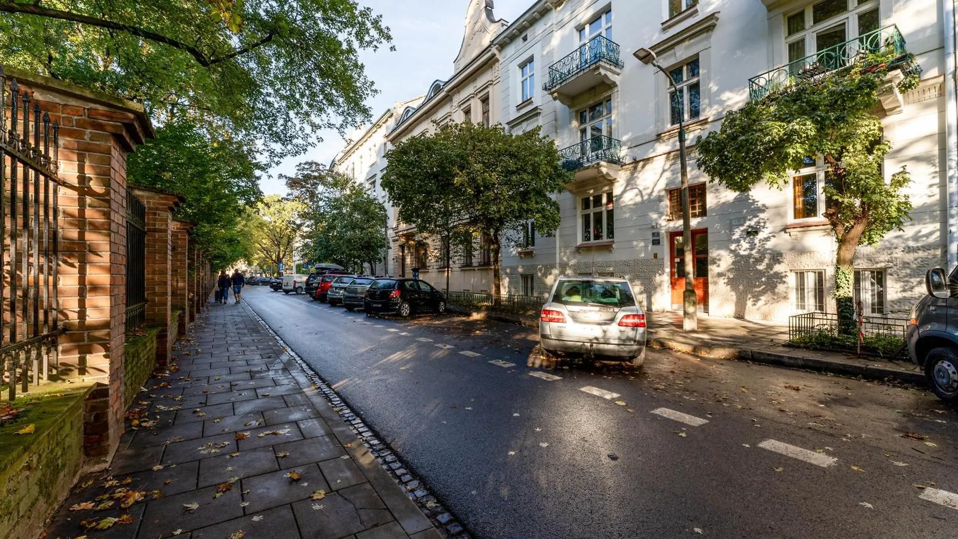Park Strzelecki Spacious Apartment Krakow Poland