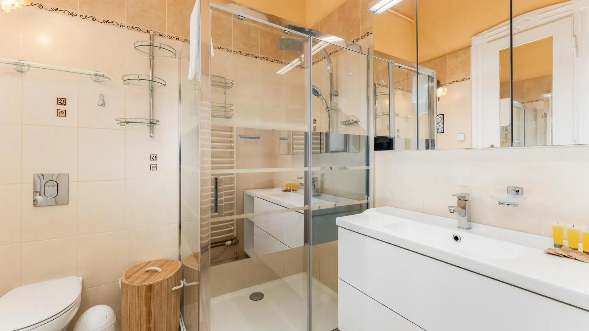 Park Strzelecki Spacious Apartment Krakow