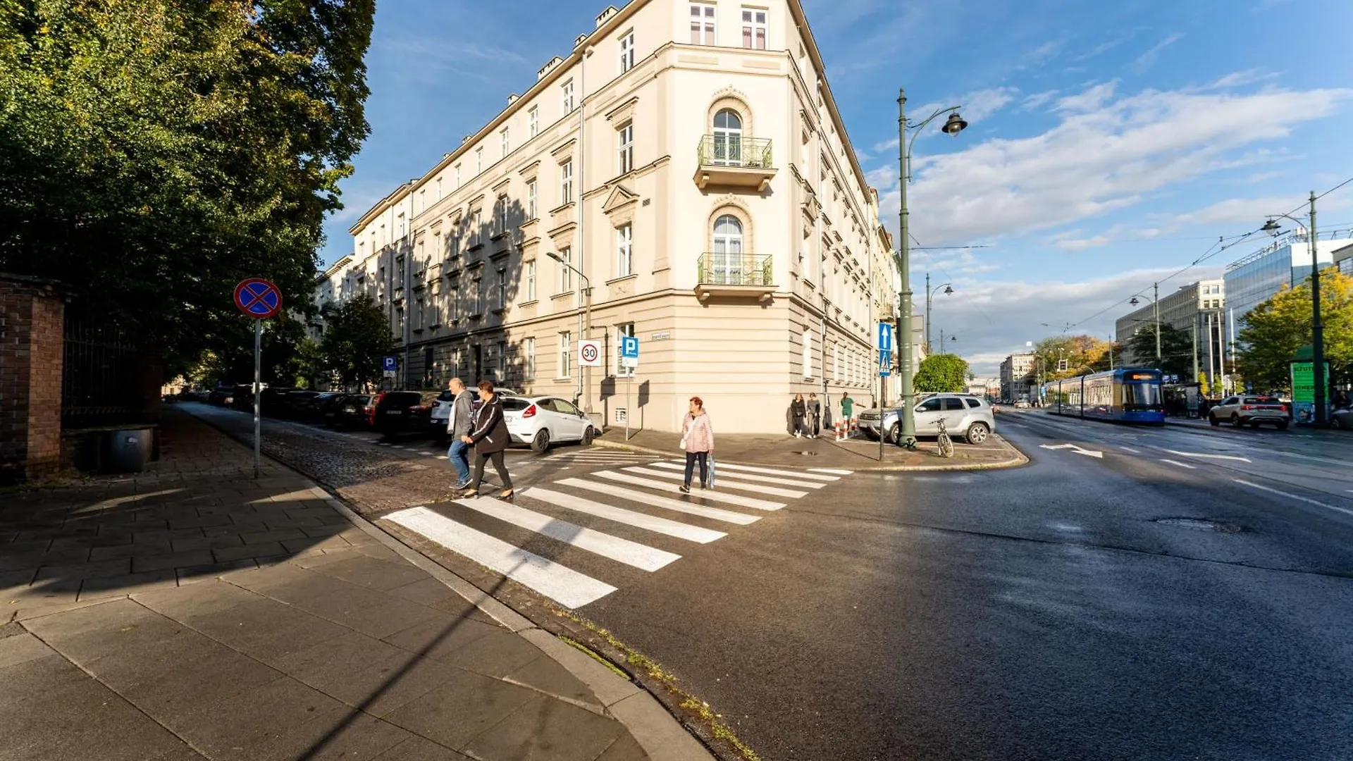 Park Strzelecki Spacious Apartment Krakow