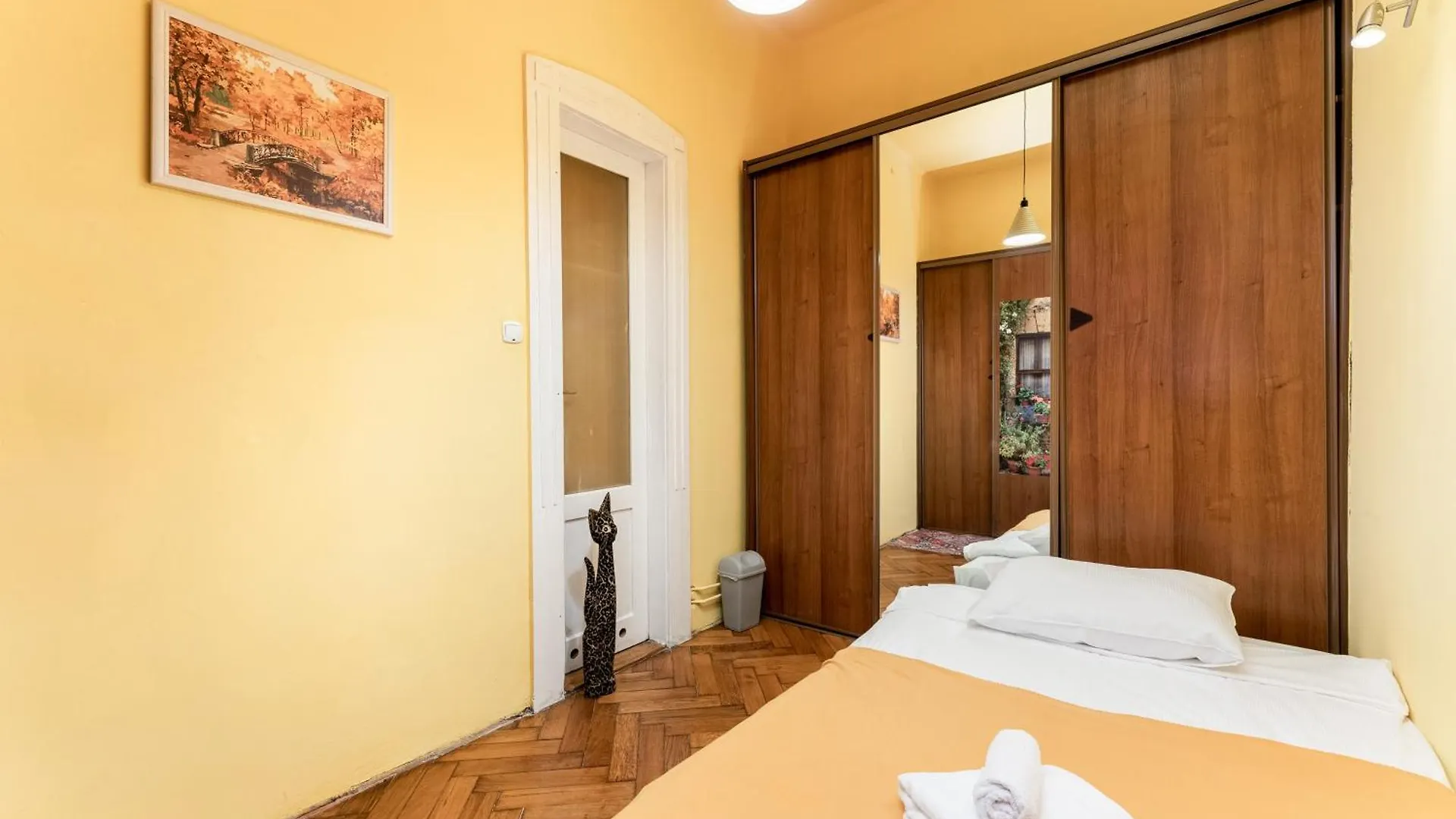 Park Strzelecki Spacious Apartment Krakow