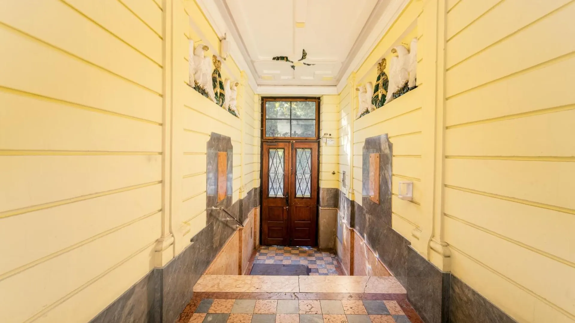 Park Strzelecki Spacious Apartment Krakow Poland