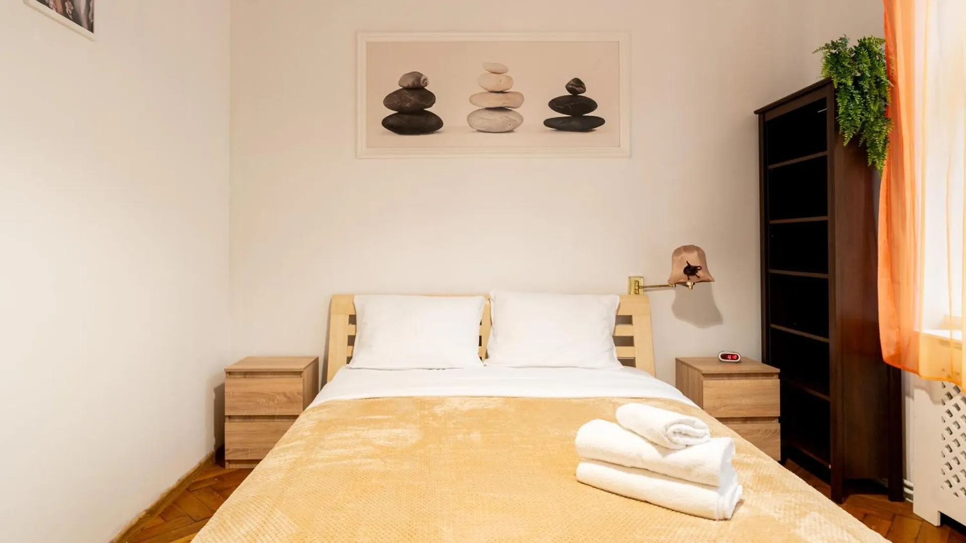 Park Strzelecki Spacious Apartment Krakow