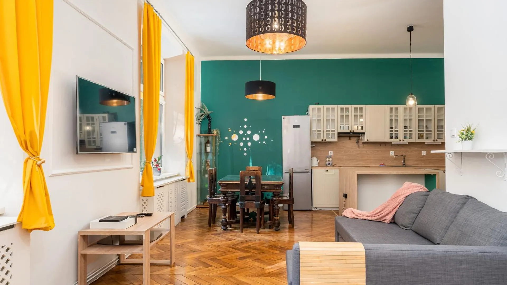 Park Strzelecki Spacious Apartment contacts